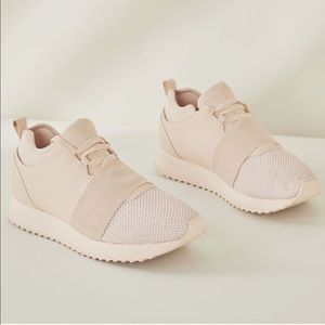 Fabletics workout shoes Nike Demi